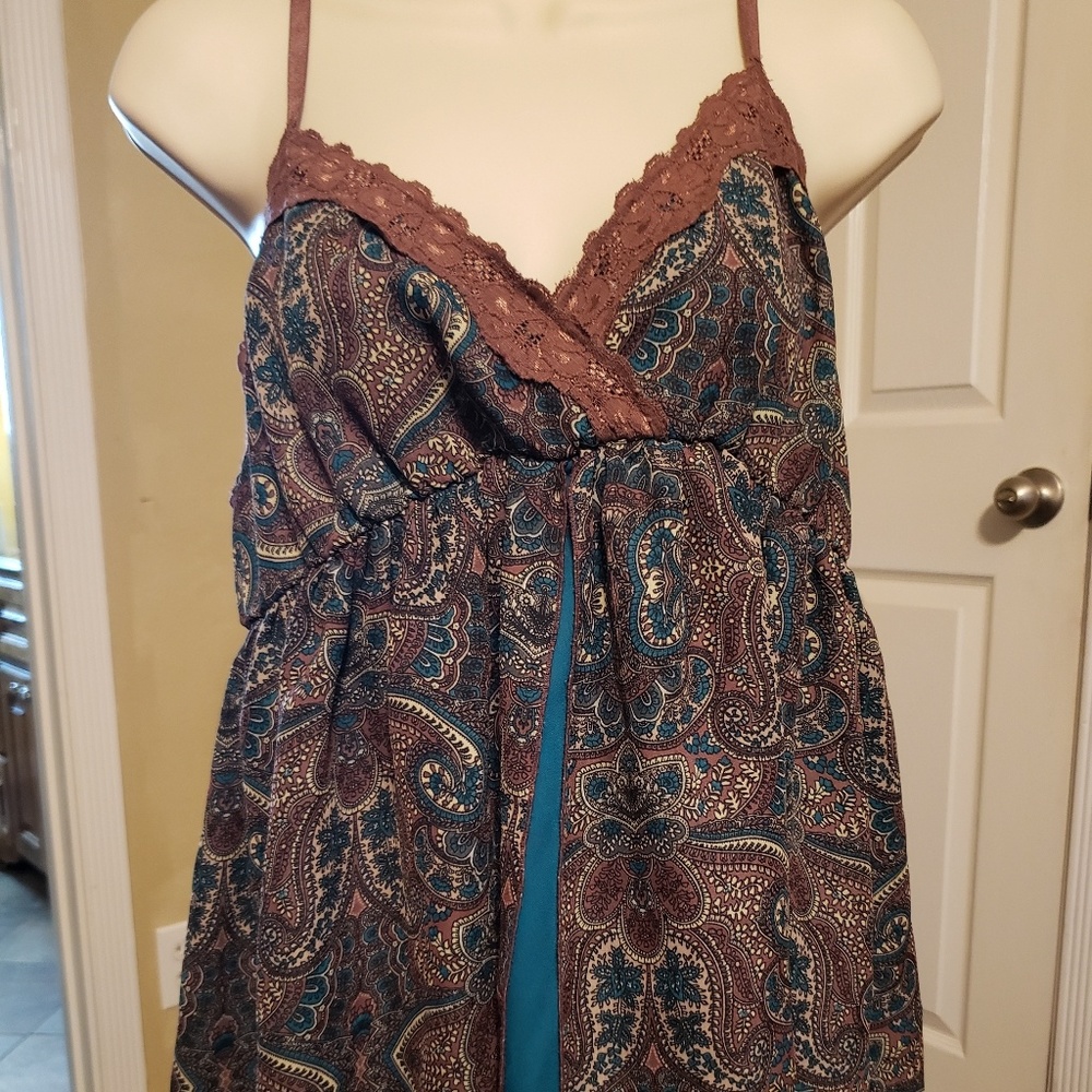 Liz Lange maternity top